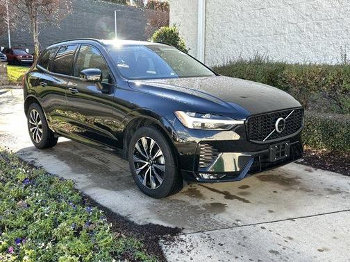 2025 Volvo XC60 B5 Plus