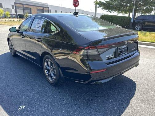Crystal Black Pearl 2026 Honda Accord Hybrid EX-L