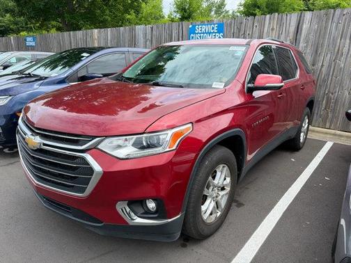 Cajun Red Tintcoat 2020 Chevrolet Traverse LT Cloth