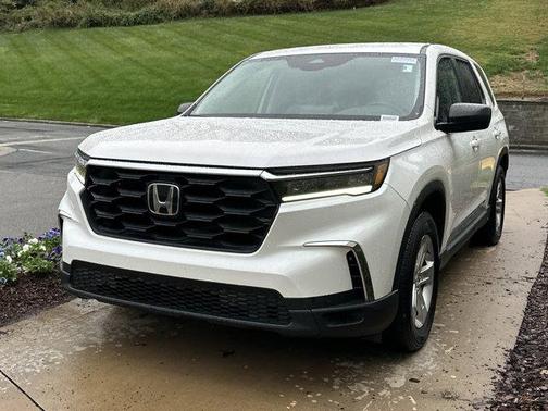 2023 Honda Pilot LX