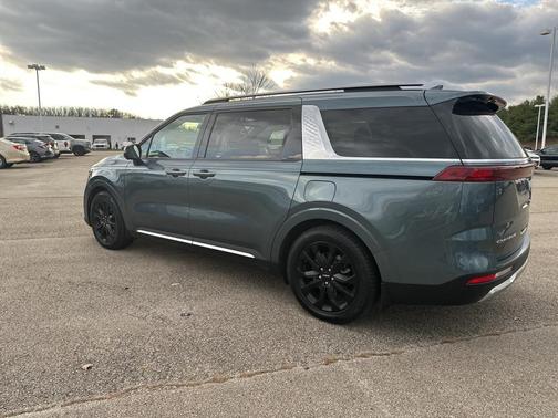 2022 Kia Carnival SX