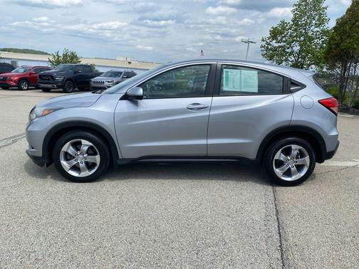Lunar Silver Metallic 2018 Honda HR-V LX