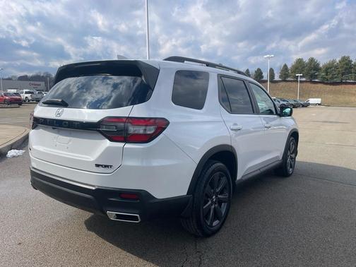 2023 Honda Pilot AWD Sport