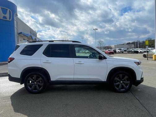 2023 Honda Pilot AWD Sport