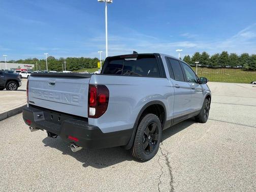 Sonic Gray Pearl 2026 Honda Ridgeline Black