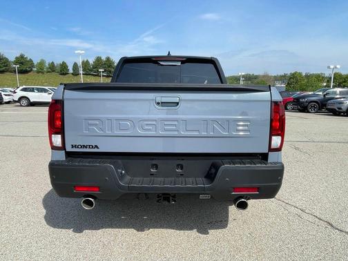 Sonic Gray Pearl 2026 Honda Ridgeline Black