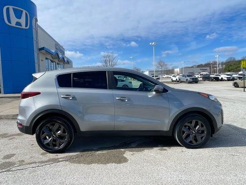 2022 Kia Sportage LX