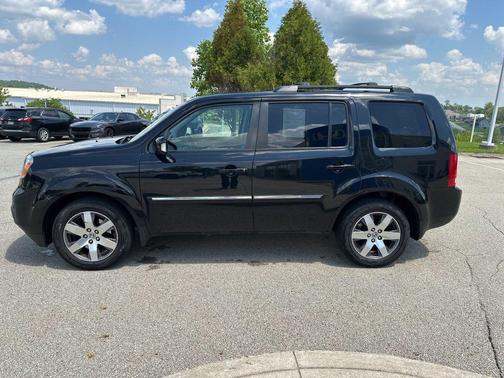 Crystal Black Pearl 2015 Honda Pilot Touring