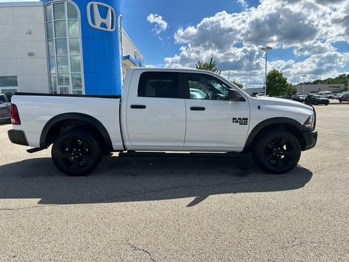 Bright White Clearcoat 2021 RAM 1500 Classic Warlock Crew Cab 4x4 5'7' Box