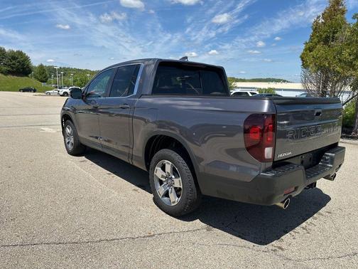 Modern Steel Metallic 2025 Honda Ridgeline RTL