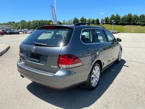 Platinum Gray Metallic 2012 Volkswagen Jetta SportWagen SE
