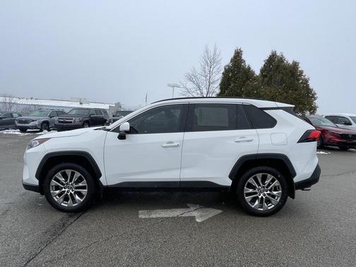2020 Toyota RAV4 XLE Premium