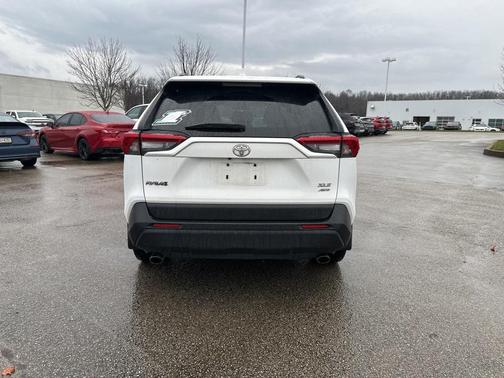 2020 Toyota RAV4 XLE Premium