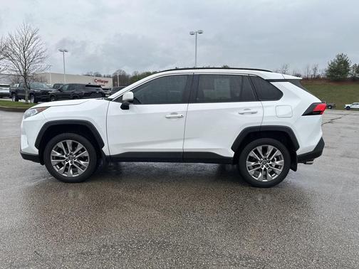 2020 Toyota RAV4 XLE Premium