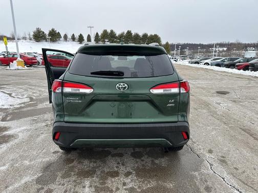 2024 Toyota Corolla Cross LE