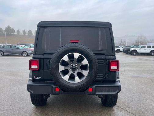 2022 Jeep Wrangler Unlimited Sahara