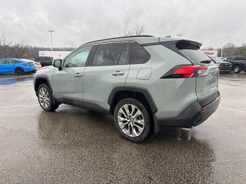 2023 Toyota RAV4 XLE Premium