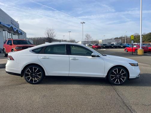 2025 Honda Accord Hybrid Touring