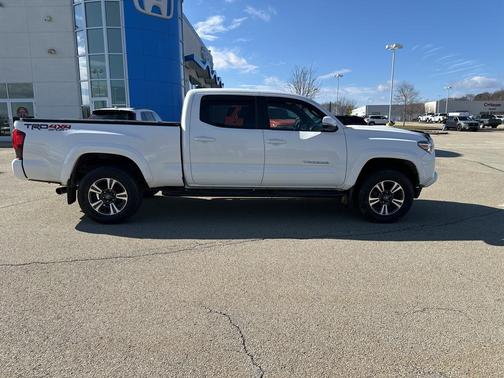 2018 Toyota Tacoma TRD Sport