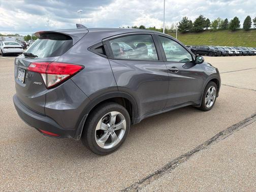 Modern Steel Metallic 2019 Honda HR-V LX