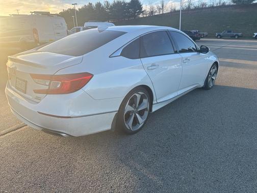 2018 Honda Accord Touring 2.0T