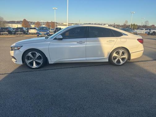 2018 Honda Accord Touring 2.0T