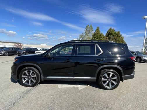 2023 Honda Pilot AWD Elite