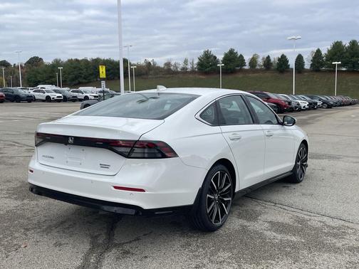 2025 Honda Accord Hybrid Touring