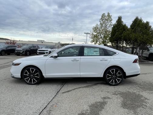 2025 Honda Accord Hybrid Touring