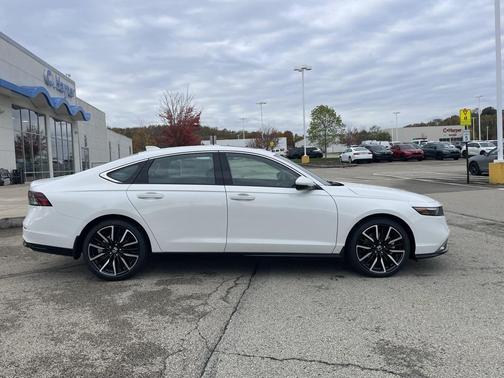 2025 Honda Accord Hybrid Touring