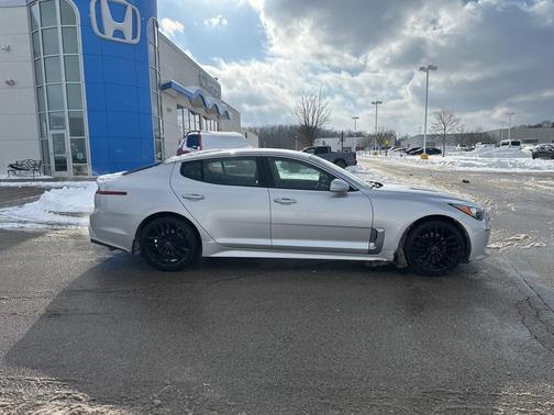 2018 Kia Stinger Base