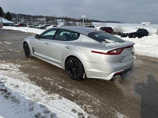 2018 Kia Stinger Base