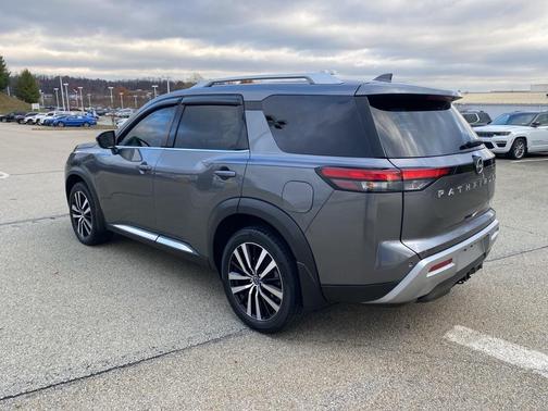 2023 Nissan Pathfinder Platinum 4WD