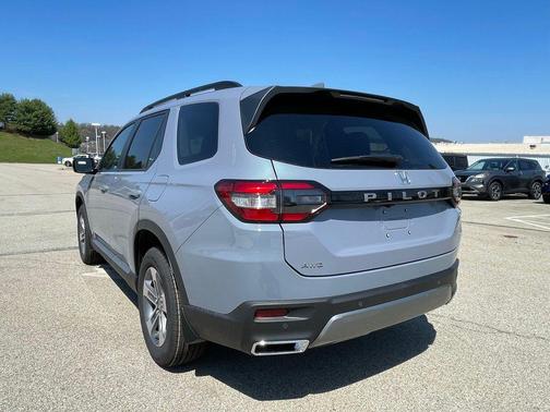 Sonic Gray Pearl 2026 Honda Pilot EX-L