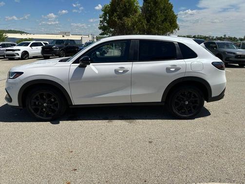 Platinum White Pearl 2025 Honda HR-V AWD Sport