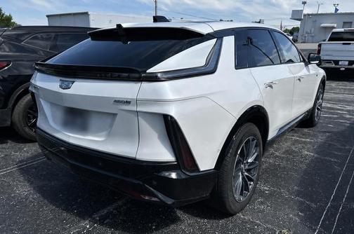 Crystal White Tricoat 2024 Cadillac LYRIQ Sport