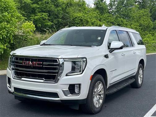 2022 GMC Yukon XL SLT