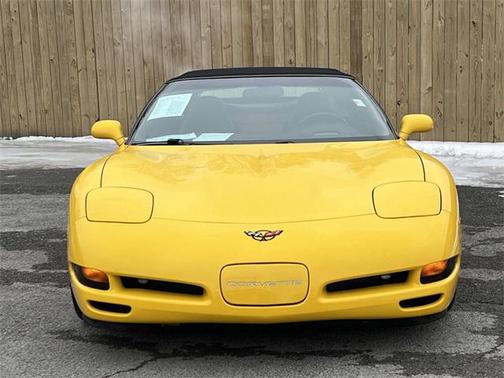 2000 Chevrolet Corvette Base