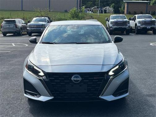 2024 Nissan Altima SR FWD