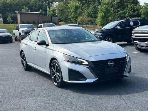 2024 Nissan Altima SR FWD