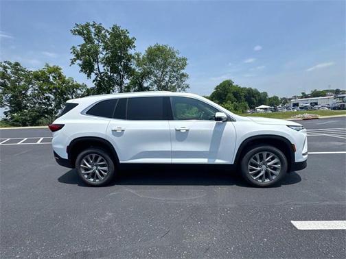 2025 Buick Enclave Preferred FWD