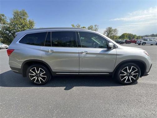 2021 Honda Pilot Touring 8-Passenger
