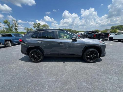 2024 Toyota RAV4 Hybrid SE