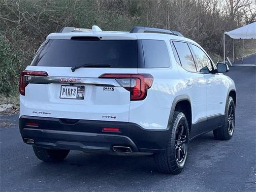 2023 GMC Acadia AWD AT4
