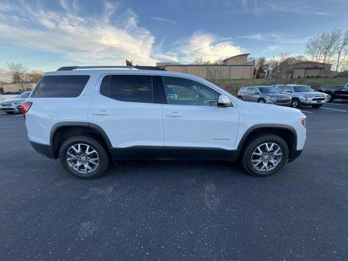2023 GMC Acadia FWD SLT