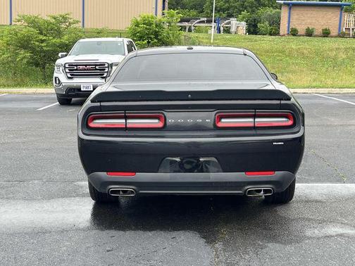 Pitch Black Clearcoat 2019 Dodge Challenger SXT