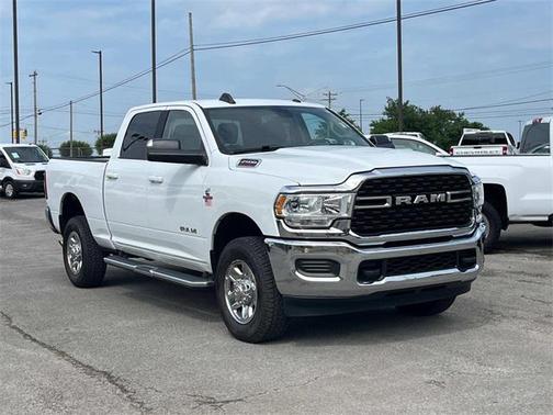 2022 RAM 2500 Big Horn Crew Cab 4x4 6'4' Box