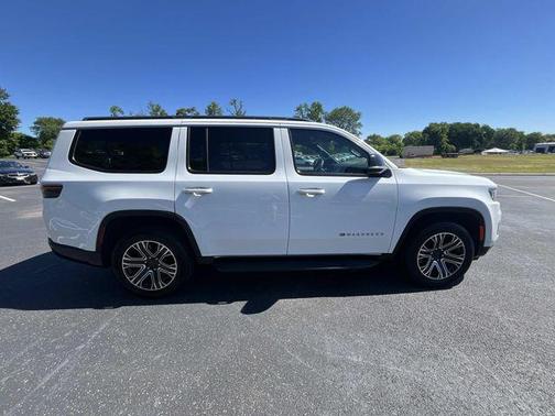 Bright White Clearcoat 2024 Jeep Wagoneer Series II 4x2