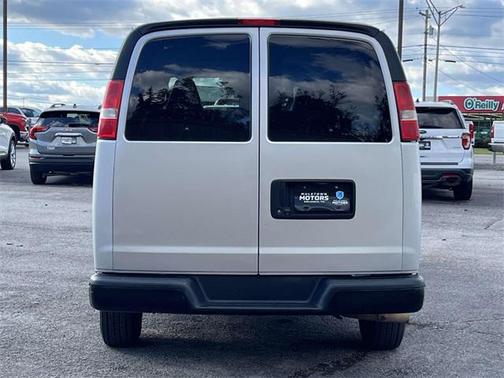 2017 Chevrolet Express 2500 LS