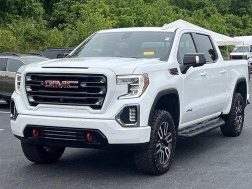 Summit White 2022 GMC Sierra 1500 AT4